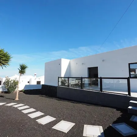 Private With Mountain And Sea Views, La Asomada, Lanzarote * Tias